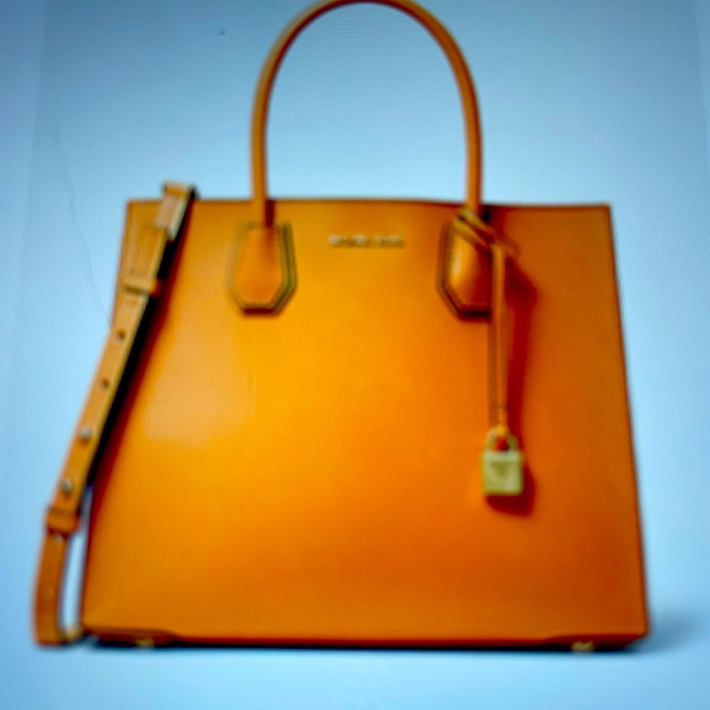 Michael Kors Mercer Large Saffiano Leather Tote Bag(unopened) Color is Cider